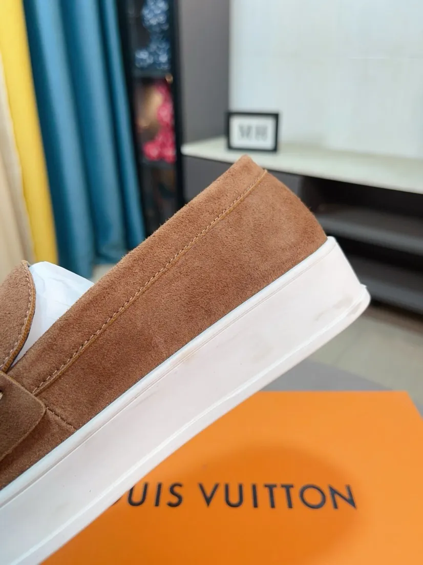 Men's shoes💰440🌹🌹[LV]🌹High-end brand of men's shoes: official website 1:1 latest masterpiece: the upper is made of Italian imported first-layer cowhide with special materials➕made of full genuine leather lining🔥, making walking more convenient and comfortable! Exclusive new style, stunning work [color]! Create a fashionable personality to set off your uniqueness! A must-have for trendy men! Classic🔥Number: 38-44